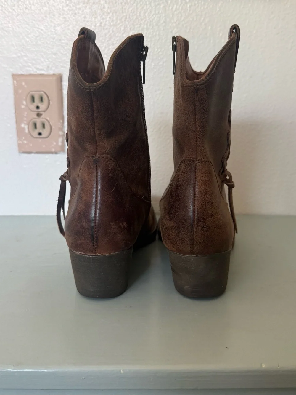 Born boots
